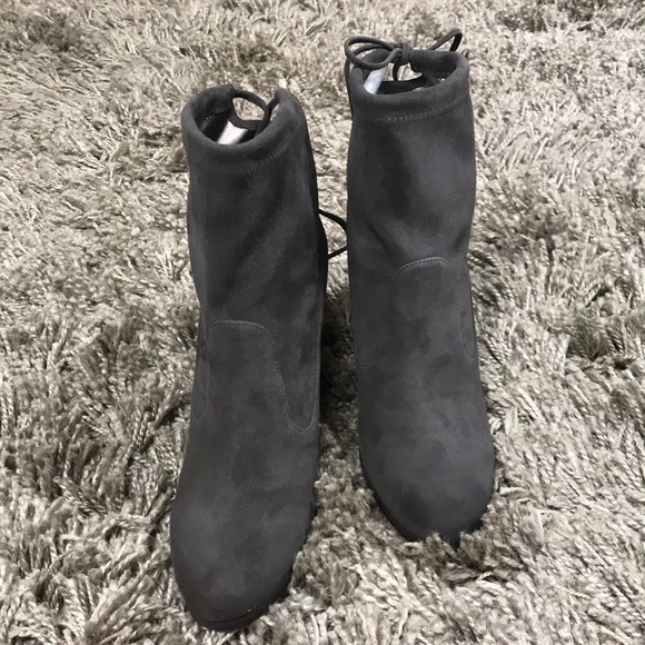 2 Hrs left stuart Weitzman glove shape boots - Picture 3 of 6